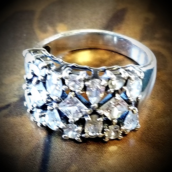 Silpada Sterling Silver & Zirconia Ring, Size 9 - Picture 1 of 14